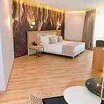 White Hill Hotel, & Conferences Отель