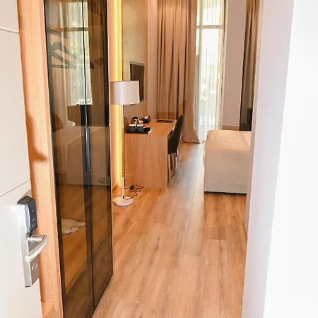 White Hill Hotel, & Conferences Durrës