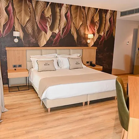 White Hill Hotel, & Conferences Durrës