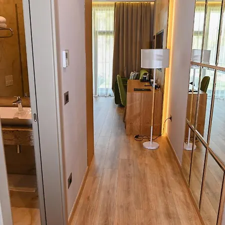 White Hill Hotel, & Conferences Hotel Durrës