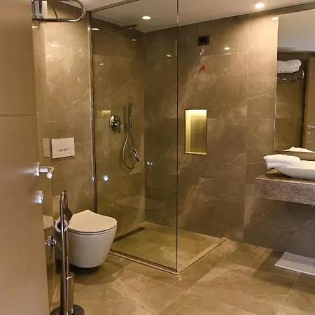 酒店 White Hill Hotel, & Conferences Durrës