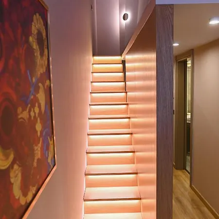 מלון White Hill Hotel, & Conferences 5*