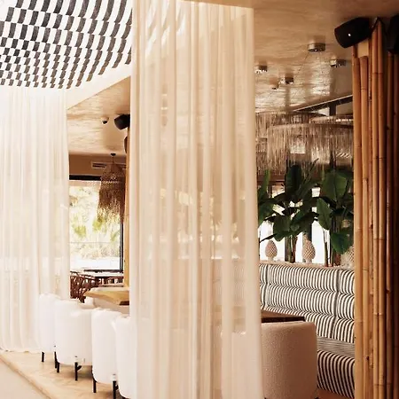 酒店 White Hill Hotel, & Conferences
