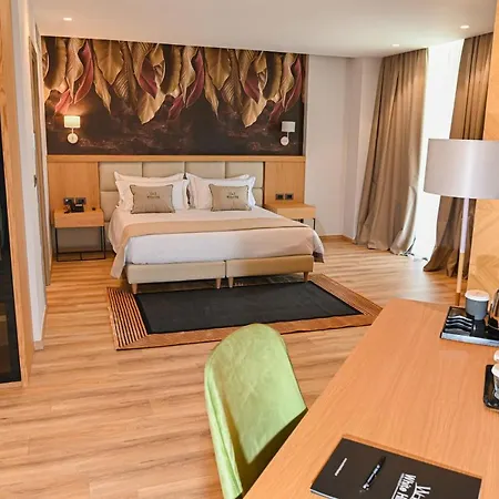 Hotell White Hill Hotel, & Conferences Durrës