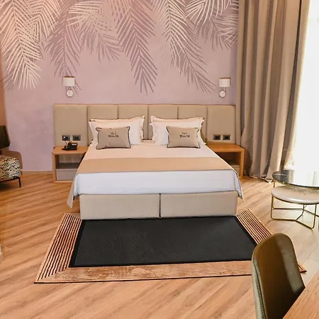 White Hill Hotel, & Conferences ホテル 5*
