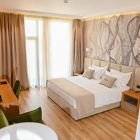 Отель White Hill Hotel, & Conferences Дуррес