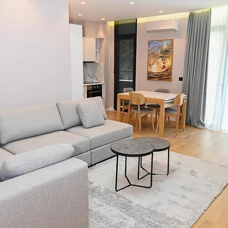 White Hill Hotel, & Conferences 4* Durres