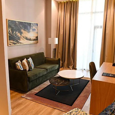 White Hill Hotel, & Conferences Durrës